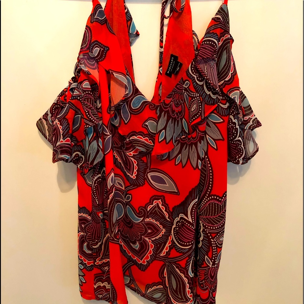 Marciano Blouse, Short Sleeve with Thin Straps Detailing on the Shoulders!
